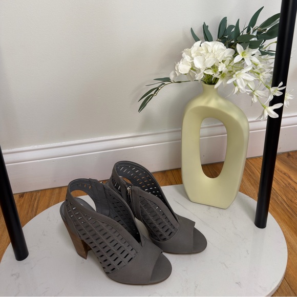 Vince Camuto Gray Cutout Heels | Size 9.5 Women’s Block Heel - Picture 8 of 11